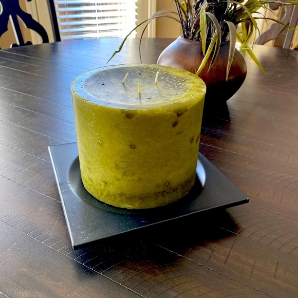 Candle with stand - Picture 1 of 1